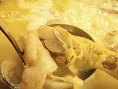 -鲜入围煮花胶鸡海鲜火锅