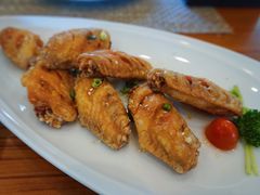 炸鸡翅-Chom Cafe and Restaurant