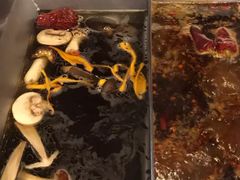 -老牌坊云南鱼豆花火锅(哈西万达店)