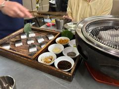 -围炉肉舍•炭烤活鳗•丹东海鲜烤肉(步行街店)