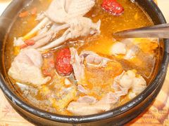 招牌酸萝卜老鸭汤-吕记老鸭汤·徽菜馆(东营路店)