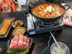 部队火锅-HONGA HONGA雄家(曹路店)