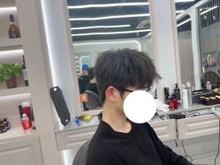 -尤司男士国潮理发馆