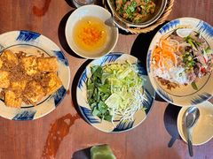 -Cuc Gach Quan Restaurant