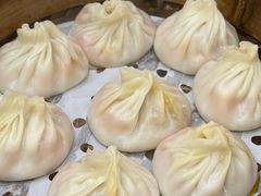-莱莱小笼·乔艾