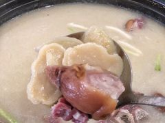 高山腊猪蹄（排）-黄桷树曹家私房菜(江与城店)