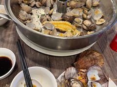 -今鲜源酒店·海鲜锅贴青岛菜(新湛路店)