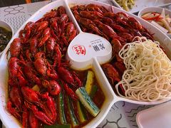 招牌香小龙虾-龙巢盱眙龙虾·鸡煲·烧烤宵夜(坪洲店)
