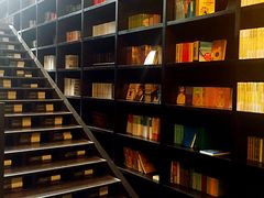 -钟书阁(松江泰晤士小镇店)