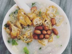 艇仔粥-穗银肠粉店(东川路店)