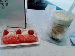 奈雪草莓魔法棒-奈雪的茶(大连新玛特店)