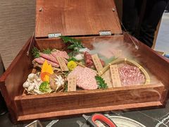 -山川小町·极番烧肉(新地假日广场店)
