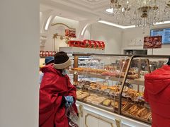 -85度C(生甜甜圈研究工坊·上海松江人民北路店)