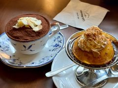 -Café Monson