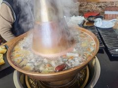 -果松木炭酸菜铜火锅·外婆参鸡汤