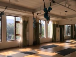 -依灵瑜伽普拉提连锁