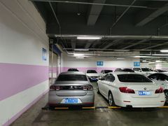 -成都东站-停车场