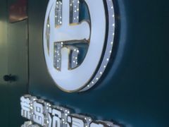 -荒岛实景沉浸密室(江汉路1店)