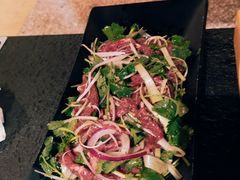 秘制香菜牛肉-嘿嘟嘟·肋条烧肉放题(爱融荟城店)