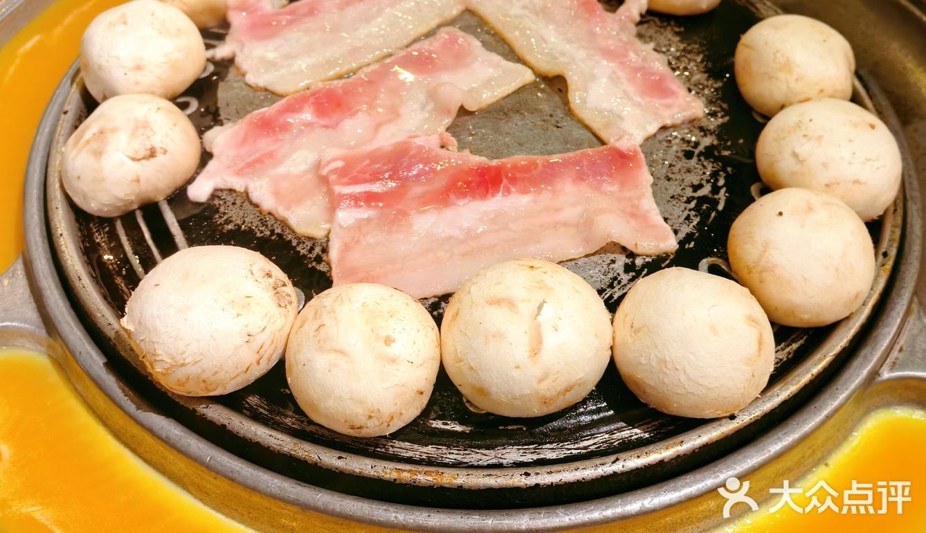 这家烤肉店的肉肉 🥩 口感真棒 (^～^)