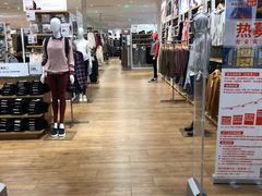 店内环境-优衣库(成都锦华万达广场店)