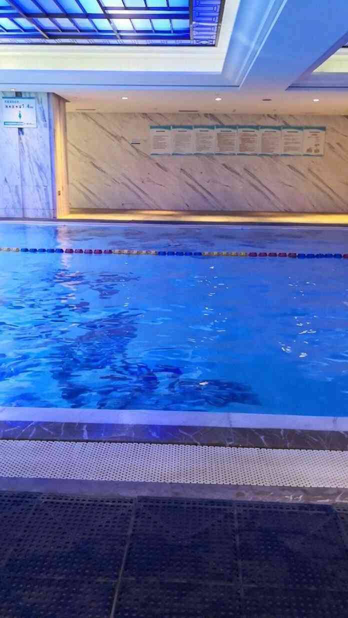 并州饭店·康体部(游泳馆)-"水质很干净～不是很大,不过够游了～最
