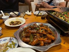 麻辣油焖虾-虾妹纸餐厅