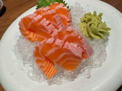 三文鱼鱼腩-筱田の食堂·izakaya(淮海中路店)