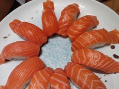 -雍容荟活帝王蟹活龙虾自助(苏宁旗舰店)