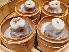 金丝瑶柱烧麦-龍堂蟹黄小笼包(德思勤四季汇店)