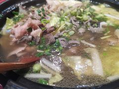 跷脚牛肉-谢老五跷脚牛肉·非遗传承店
