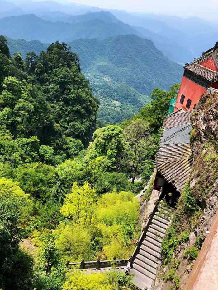 金顶-"金顶,是武当山的最高峰.昨天的一场雨,让."-大众点评移动版