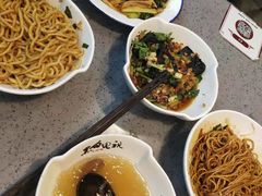 -黑白电视长沙小吃(悦汇城店)