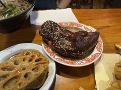 -爆炸头阿姨小四川正宗川味小吃(无任何分店)