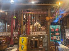 -老牌坊云南鱼豆花火锅(爱建店)
