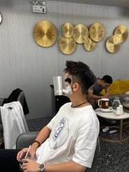 -即型男士理发工作室