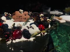 -小苍兰风铃草·礼物蛋糕(沈阳店)
