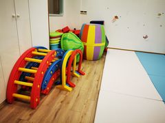 -黄浦乐烁龙鱼宝贝托育园(海潮路校区)