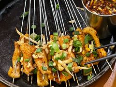 -包整·丝娃娃(一览甲秀楼风景店)