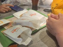 -麦当劳(展览路店)