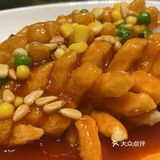 家里长辈今天聚餐选择了这里，没想到菜做的出奇的好吃