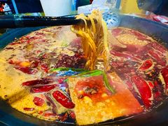 -黄潇洒老火锅(九眼桥宏济巷店)