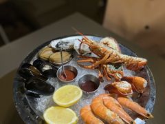 -Oasis Bar & Grill