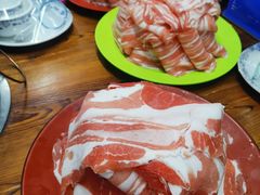 -洞庭洲·防空洞火锅·烧烤·铜锅涮肉(新百广场店)