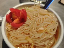 冷*
