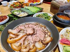 肘子肉包饭-海兰江石锅饭(水上店)