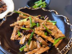 -铜锣湾·有麝自然香(渝北财富中心店)
