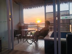 -皇马海口湾海景酒店(万绿园秀英港店)