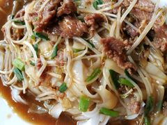 湿炒河粉-伍湛记 · 广州老字号(龙津中路店)