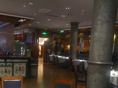 -八府香鸭·啫啫煲(华山路店)